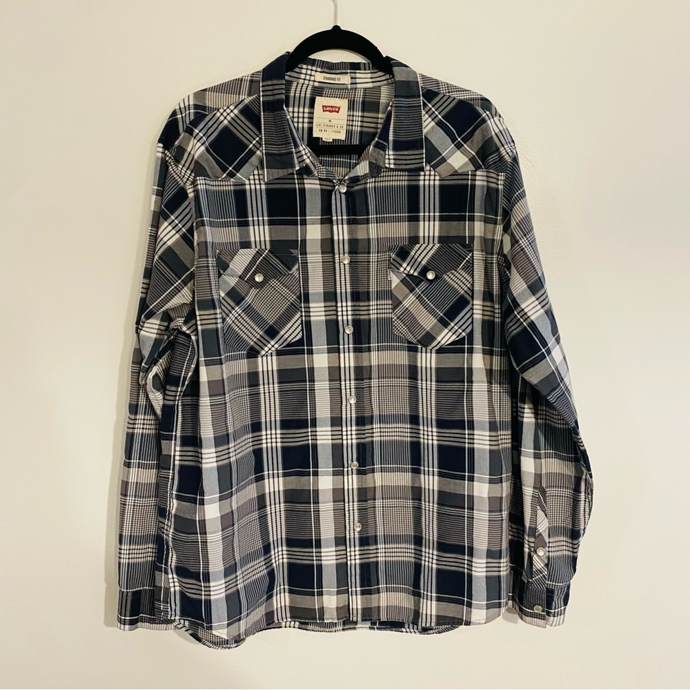 PRICE DROP Levi's Men's Black, white, and Grey Plaid Pearl Snap Buttons